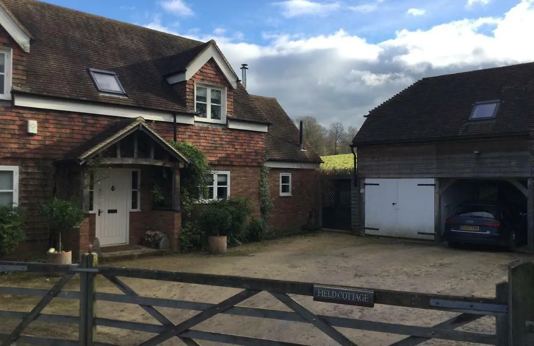 Field Cottage B&B-1